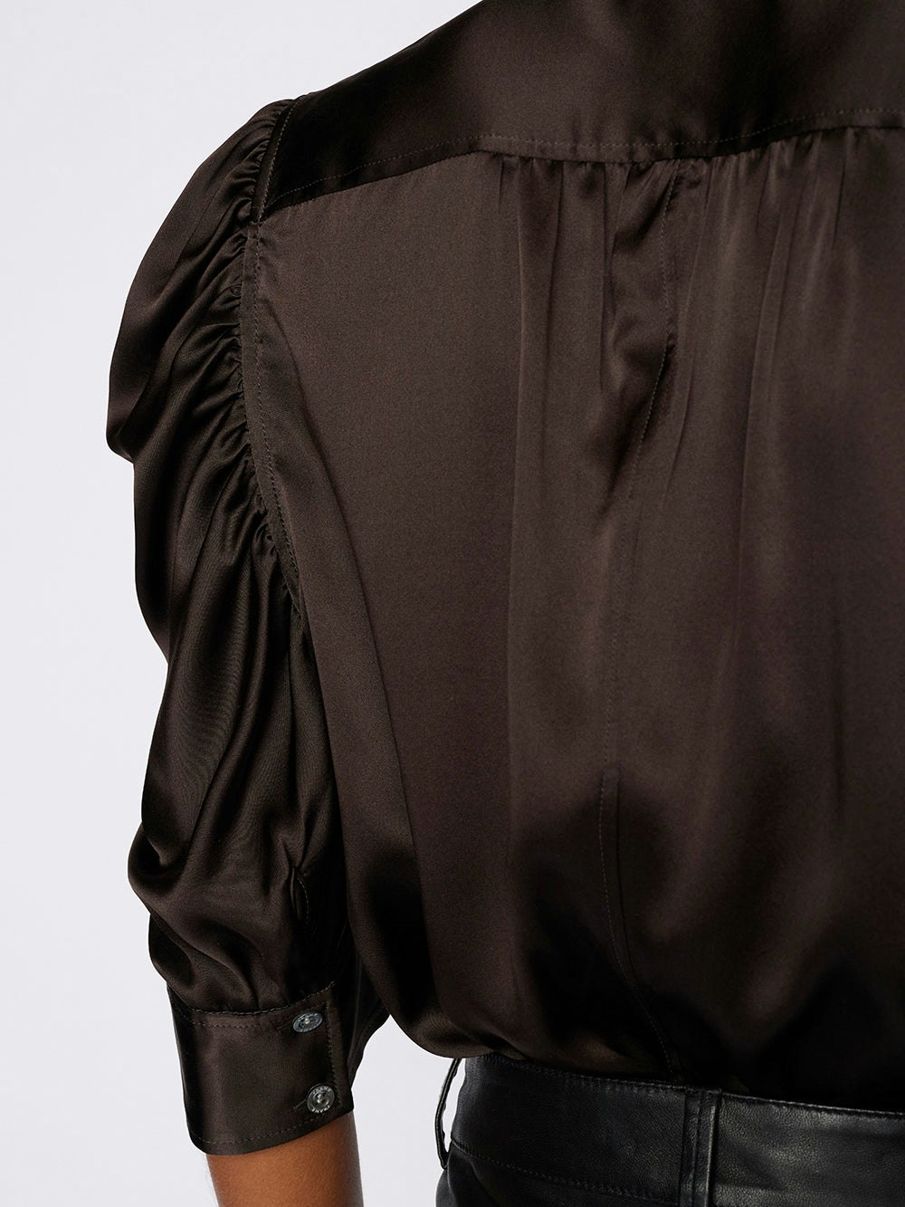 top back detail view alt:fit2